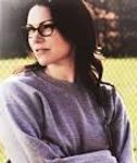 No idea, but Laura Prepon is hot!