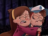 Mabel hugging dipper