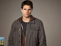 Robbie Amell