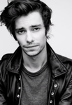 Devon Bostick (Jasper)