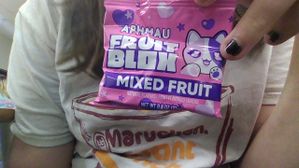 lookie! MY FRIEND GAVE MY SNACK :)