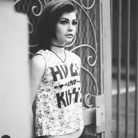 Which HeyThereImShannon Photo? (Youtube) Which HeyThereImShannon Photo? (Youtube)