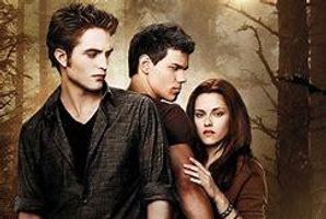 In twilight if you were Bella would you go for Jacob or Edward?