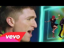 WALK THE MOON - Shut Up and Dance