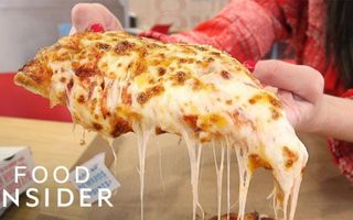 How Domino's Makes Its Pizza