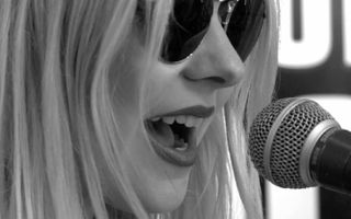 The Pretty Reckless - Heaven Knows (Live at WAAF)