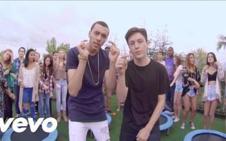 Kalin And Myles - Trampoline