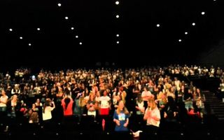 Directioners in cologne singing BSE at this is us