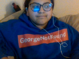 For the people who wanted to see me in my GeorgeNotFound hoodie I look uglyyy