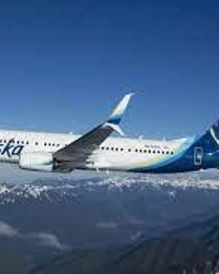 Como llamar a Alaska Airlines desde Cancun Airport? Para llamar a Alaska Airlines desde Cancún, debe marcar el número de teléfono de servicio al cliente de Alaska Airlines. El número de teléfono de servicio al cliente de Alaska Airlines para clientes que llaman desde México es el siguiente: 001-800-252-7522 ota +1 (802) 341-3446. Tenga en cuenta que algunos proveedores de servicios telefónicos en México pueden requerir que marque 001-800 como un número gratuito en lugar de solo 800. También puede encontrar otros números de contacto en el sitio web de Alaska Airlines.