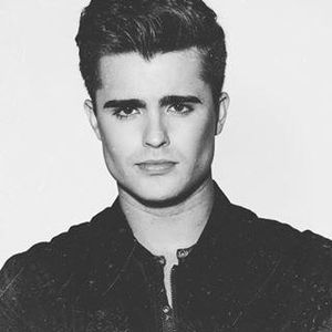 Spencer Boldman's Photo