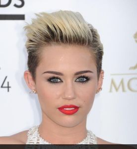 Miley Cyrus fan page!'s Photo