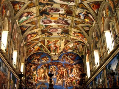 Who painted the famous mural on the Sistine Chapel ceiling?