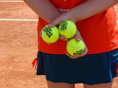 What is the standard size of a tennis ball?