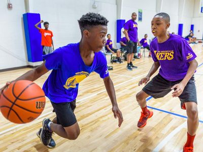 Which drill helps players improve their finishing at the basket?