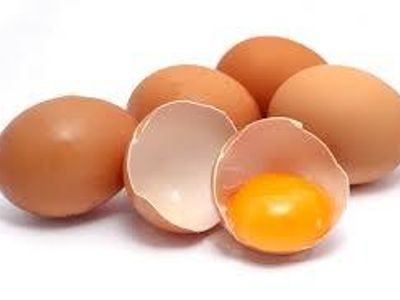 What is the record of egg yolks in one egg ?