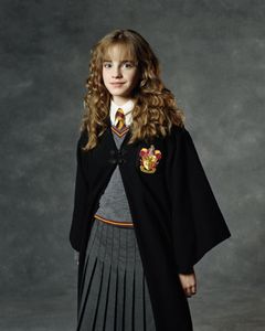 What is The full name of Hermione