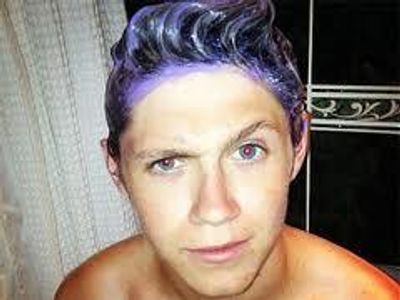 last but not least another easy qouestion.  what color is niall horans natural hair color