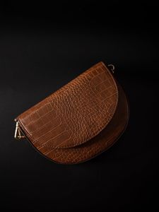 What is a clutch bag typically used for?