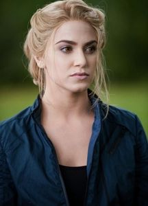 Why is Rosalie cold to Bella before they talk out the issue?