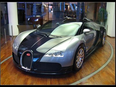 What is the top speed of the Bugatti Veyron Super Sport?