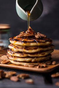 What is the purpose of a diffuser in food photography?