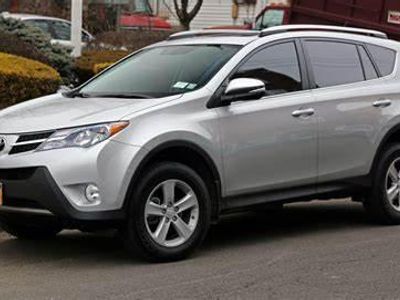 Which SUV is often hailed for its reliability and resale value?