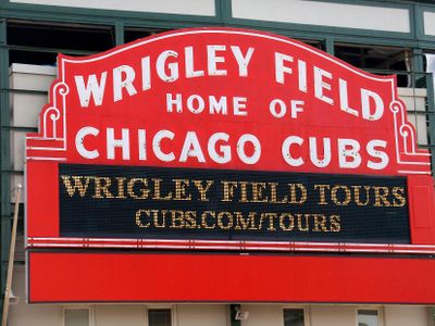 Which stadium is nicknamed 'The Friendly Confines'?