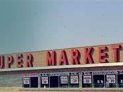 Which retailer is known for its 'Return Bar' inside some grocery store locations?