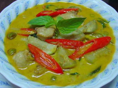 What is a typical ingredient in Thai curry?