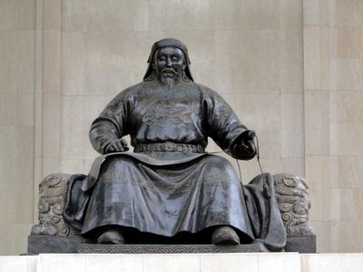 Which Mongol leader attempted to conquer Japan twice?