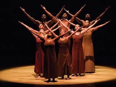 Which modern dance company was founded by Alvin Ailey in 1958?