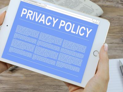 What is the purpose of a privacy policy on a website?