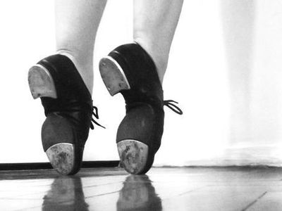 What is the name of the popular toe tap step characterized by fast heel movements?