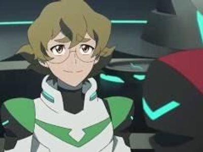 what secret did everyone discover about pidge in season 1?