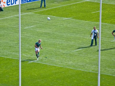 How many points is a penalty kick worth in rugby?