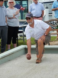 What is the maximum weight limit for a Bocce ball?