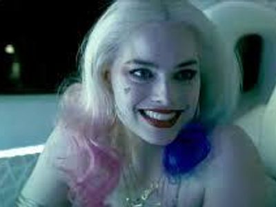 In suicide squad, what does harley's  t shirt say?