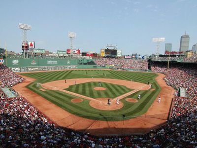 Which stadium is home to the Boston Red Sox?