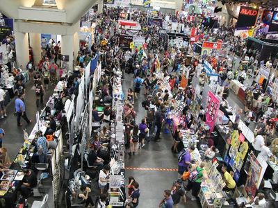 Which comic convention is known for focusing on independent creators and small publishers?