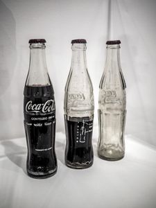 Who directed the influential and highly regarded video art piece 'The Act of Drinking Coca-Cola' in 1970?