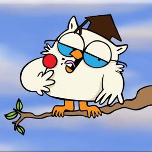 According to the owl, how many licks does it take to get to the chewy center of a Tootsie Roll Pop?