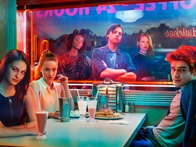 What is the popular diner a lot of people go to in riverdale?