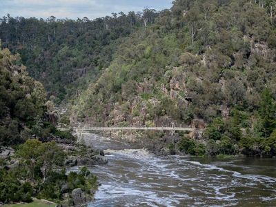 What is the longest river known as?