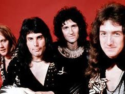 Which rock band is known for their hits 'Bohemian Rhapsody' and 'We Will Rock You'?