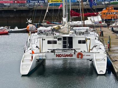 Which famous yacht race features many catamarans?