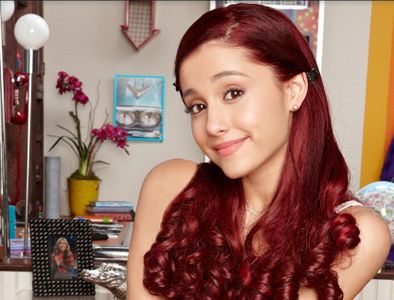 What was Ariana Grandes FIRST concert that she went to?