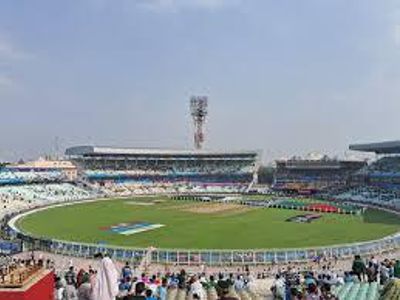 Which IPL franchise's home ground is Eden Gardens?