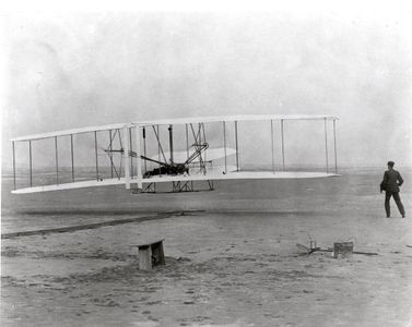 Who is credited with inventing the first successful airplane?