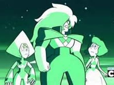 Who is the gem in the mirror Pearl gives to Steven?